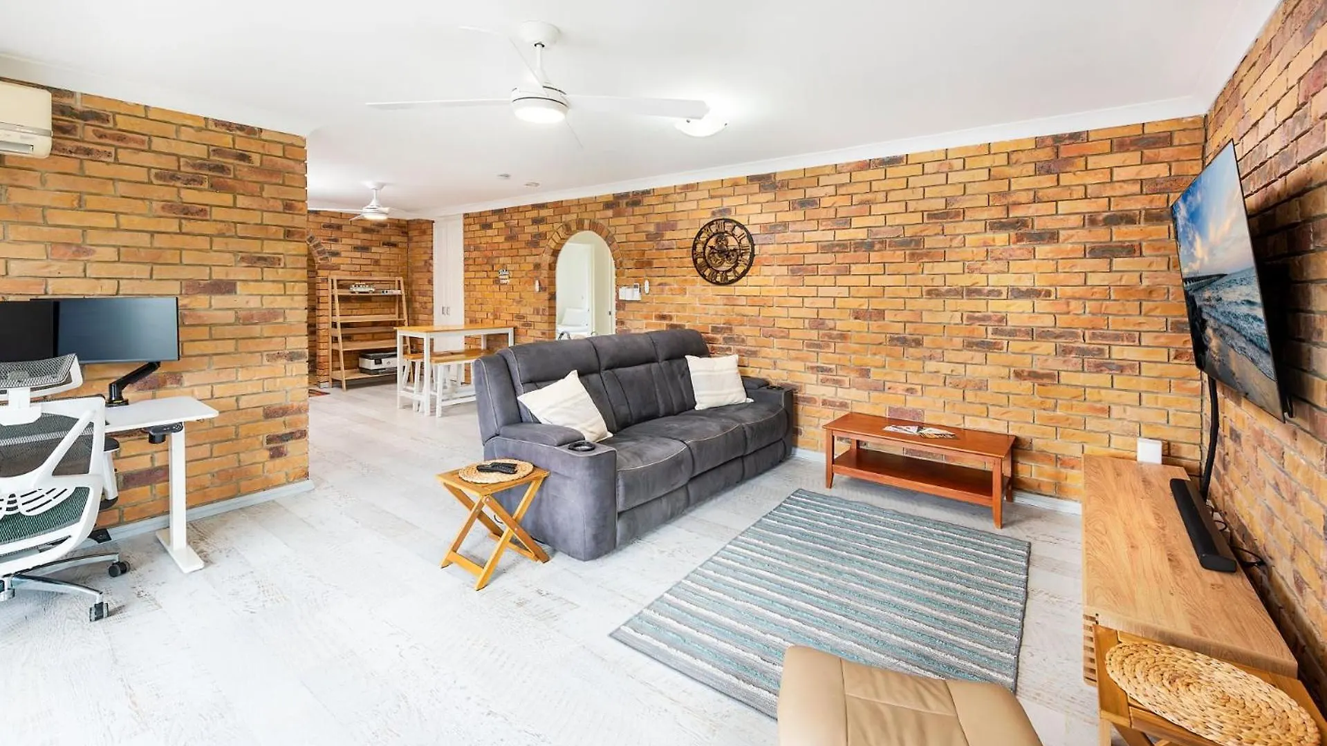 Two Bedroom Torquay Esplanade Escape Apartment